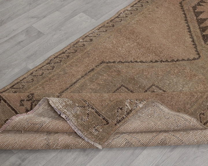 Beige Runner Rug 4' x 12' | No. VR20716