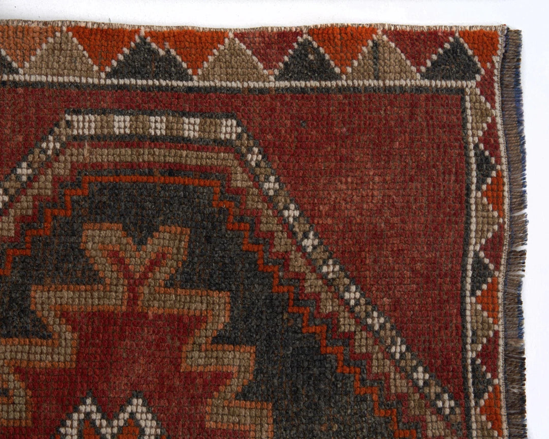 Red Turkish Oushak Rug 3'2" x 9'4" Hand-Knotted | No. VR20877