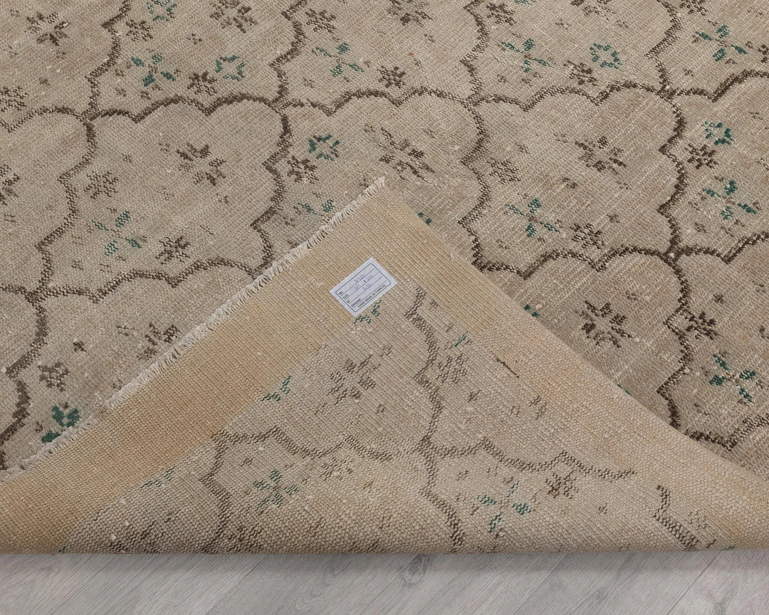 Vintage Turkish Rug 7' 1" x 9' 11" | No. VR20966