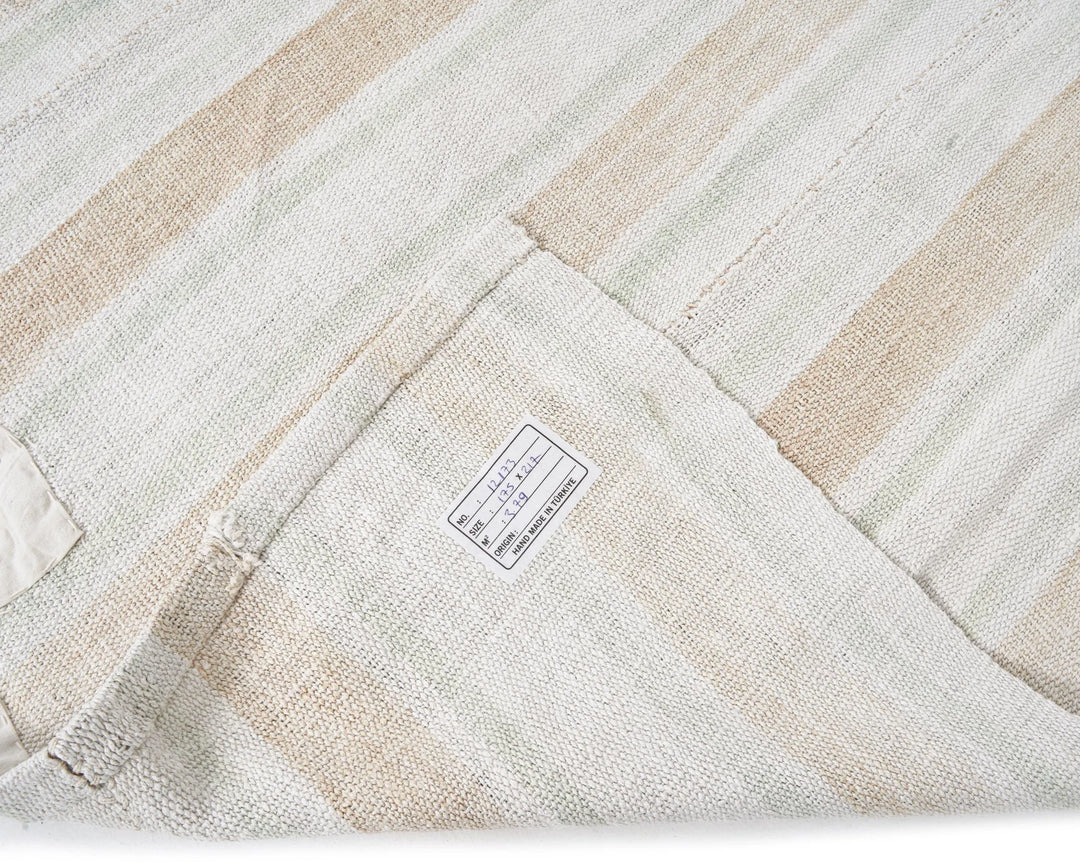 White Turkish Kilim Rug 5' 7" x 7' 1" Flat-Weave | No. VR20975