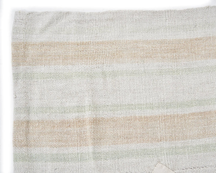 White Turkish Kilim Rug 5' 7" x 7' 1" Flat-Weave | No. VR20975