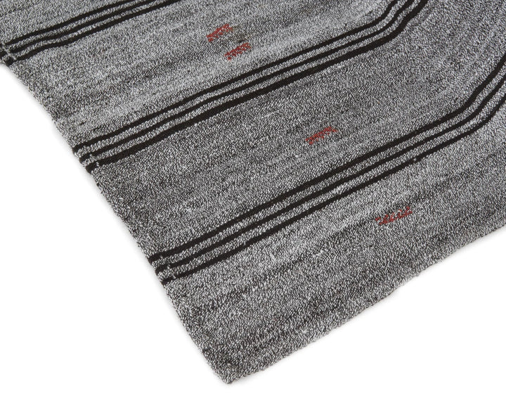 Gray Kilim Rug 5' 7" x 8' 6" | No. VR21279