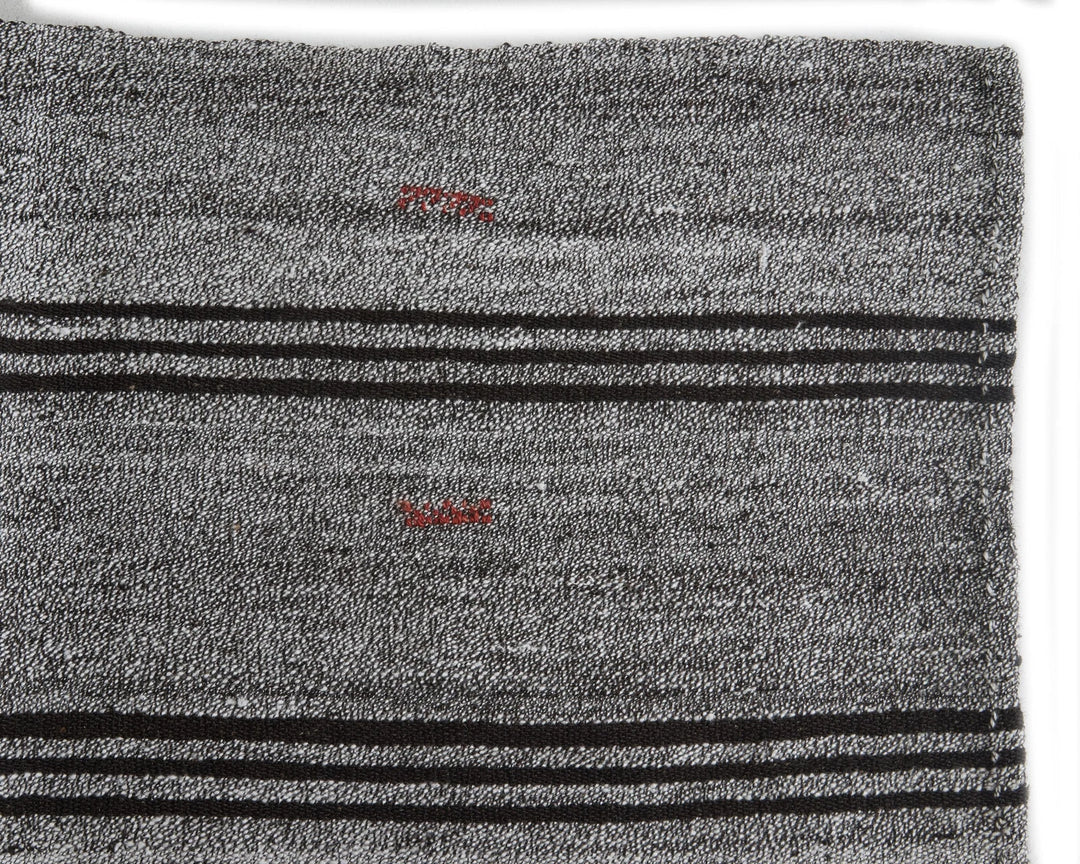Gray Kilim Rug 5' 7" x 8' 6" | No. VR21279