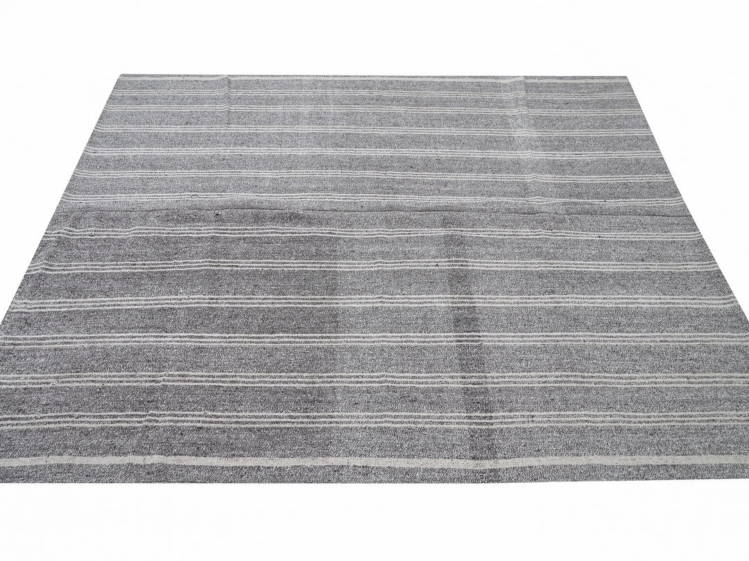 Gray Kilim Rug 6' 4" x 7' 11" | No. VR21320