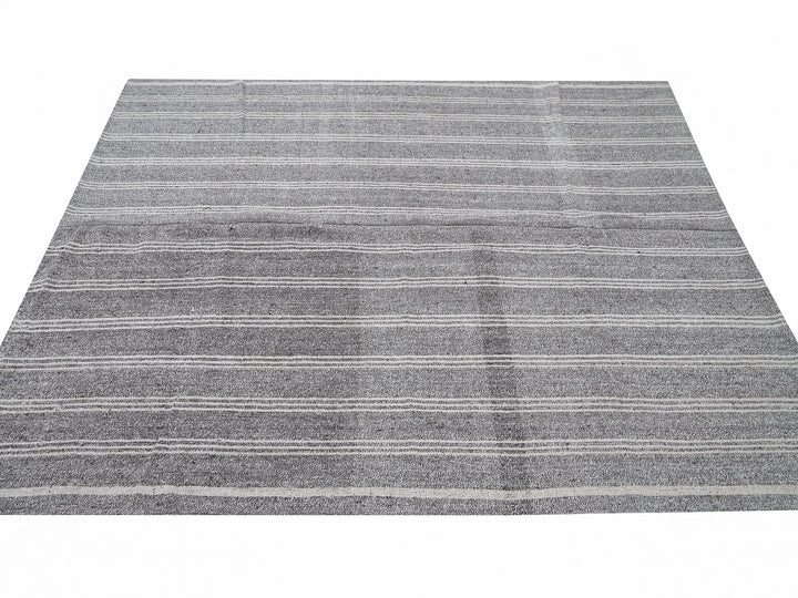 Gray Kilim Rug 6' 4" x 7' 11" | No. VR21320