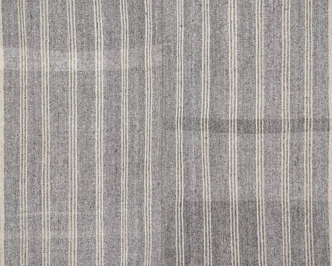 Gray Kilim Rug 6' 4" x 7' 11" | No. VR21320