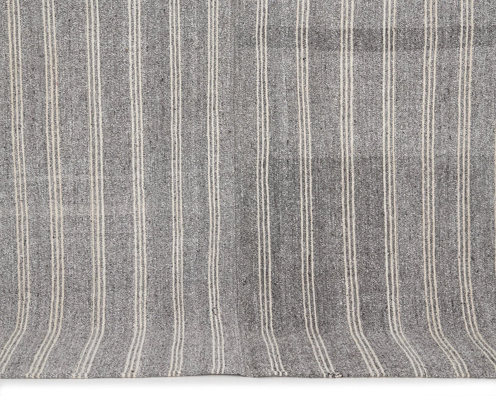 Gray Kilim Rug 6' 4" x 7' 11" | No. VR21320
