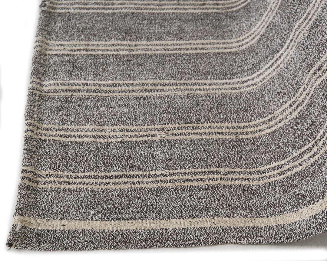 Gray Kilim Rug 6' 4" x 7' 11" | No. VR21320