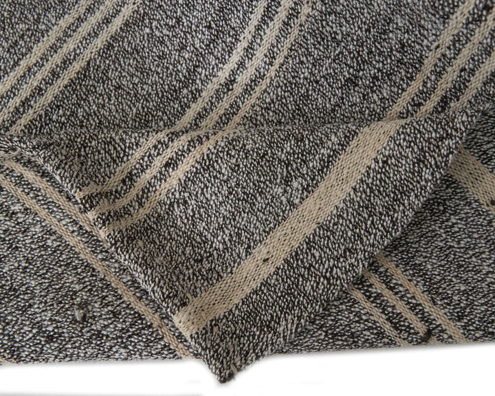 Gray Kilim Rug 6' 4" x 7' 11" | No. VR21320