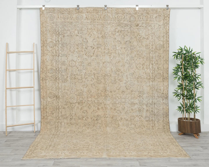 Beige Turkish Oushak Rug 6' 8" x 9' 11" Hand-Knotted | No. VR21598