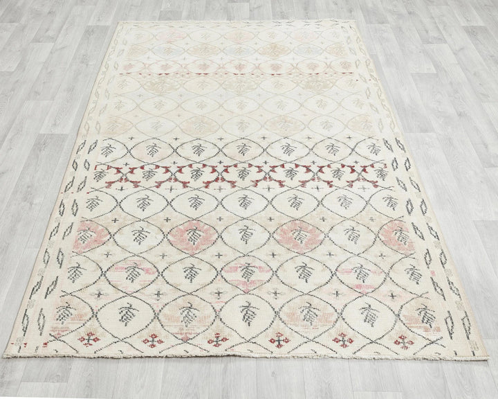 Neutral Oushak Rug 4' 5" x 6' 11" | No. VR21599