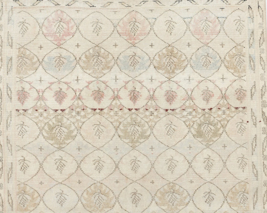 Neutral Oushak Rug 4' 5" x 6' 11" | No. VR21599