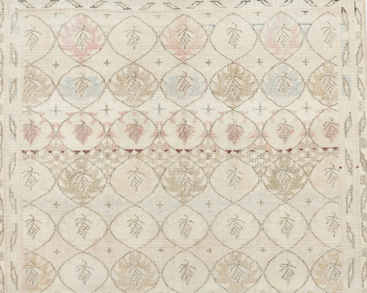 Neutral Oushak Rug 4' 5" x 6' 11" | No. VR21599