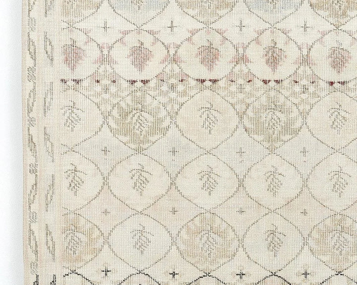 Neutral Oushak Rug 4' 5" x 6' 11" | No. VR21599