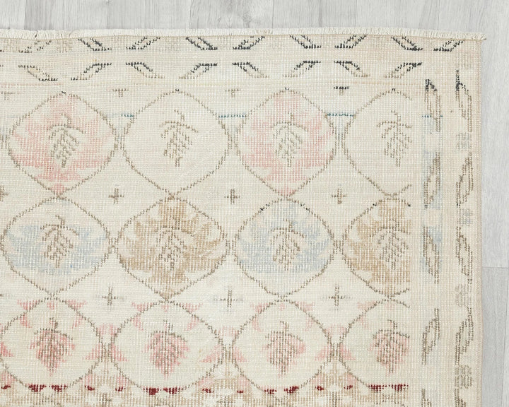 Neutral Oushak Rug 4' 5" x 6' 11" | No. VR21599