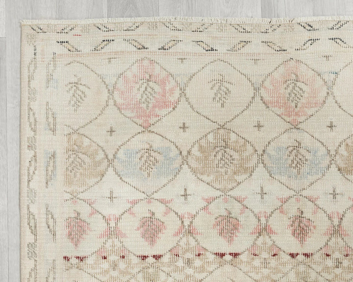 Neutral Oushak Rug 4' 5" x 6' 11" | No. VR21599