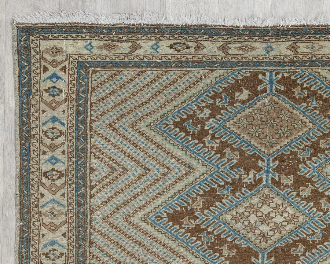 Beige Turkish Oushak Rug 4' 1" x 5' 3" Hand-Knotted pattern
