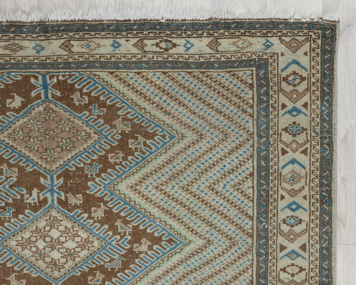 Beige Turkish Oushak Rug 4' 1" x 5' 3" Hand-Knotted border