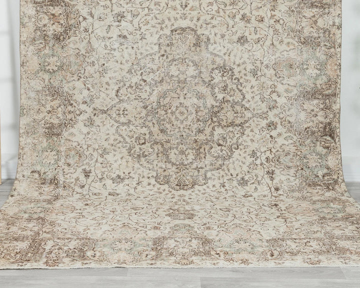 Beige Turkish Oushak Rug 7' x 10' 8" Hand-Knotted detail