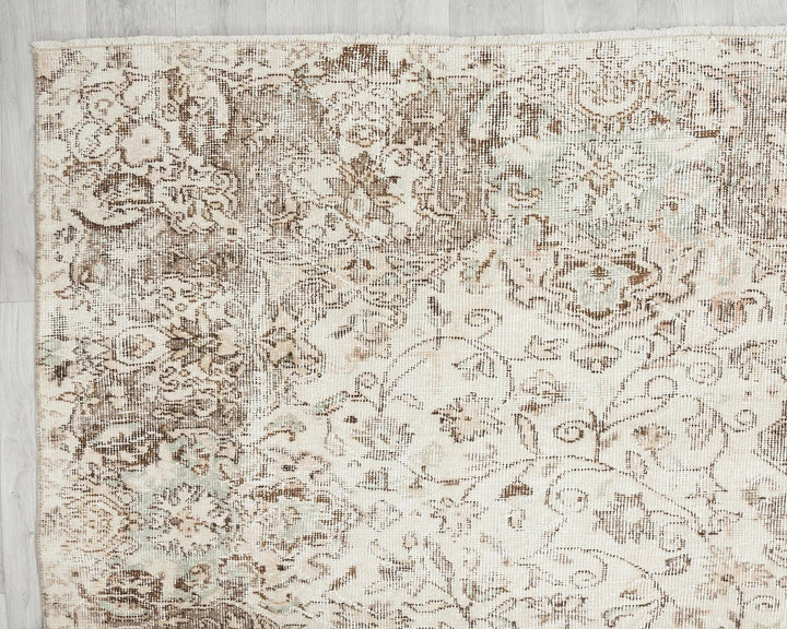 Beige Turkish Oushak Rug 7' x 10' 8" Hand-Knotted border