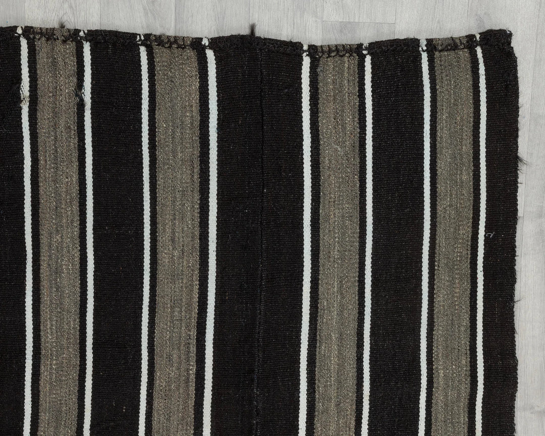 Brown Turkish Kilim Rug 6' x 8' Flat-Weave border