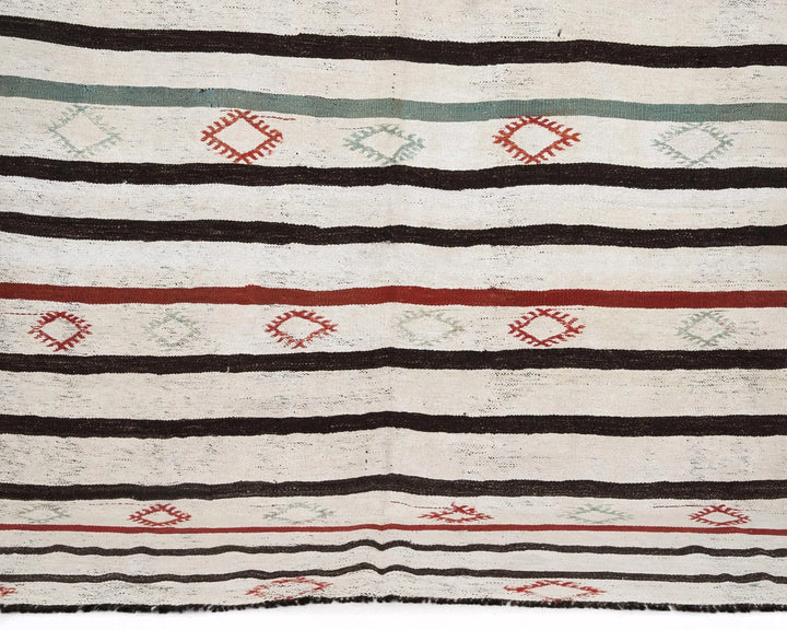 Kilim Rug 6' 9" x 8' 4" | No. VR22556