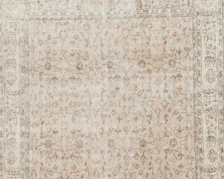 Beige Oushak Rug 6' 5" x 9' 5" | No. VR22665
