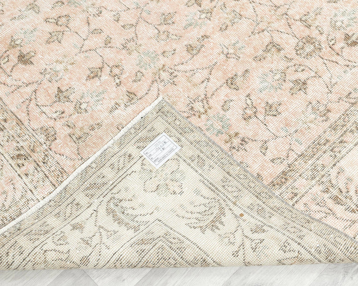 Beige Oushak Rug 6' 5" x 9' 5" | No. VR22665
