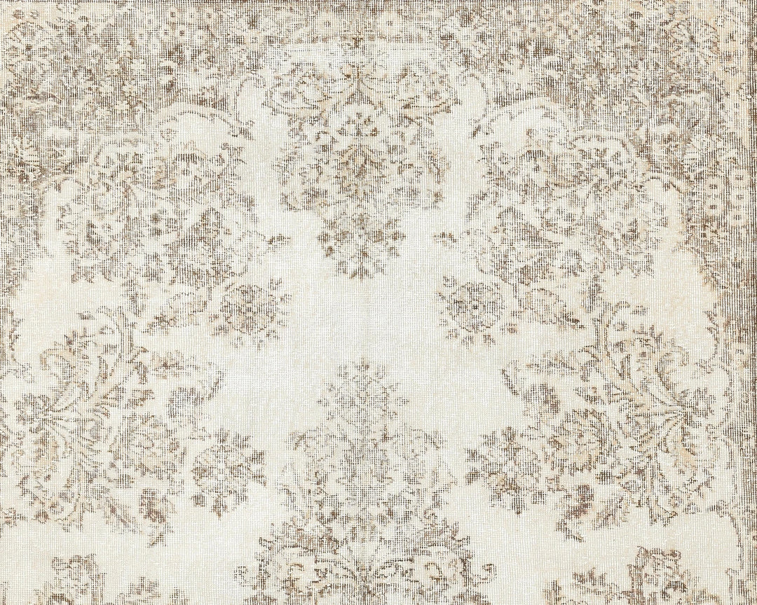 Beige Oushak Rug 5' 3" x 8' 8" | No. VR22901
