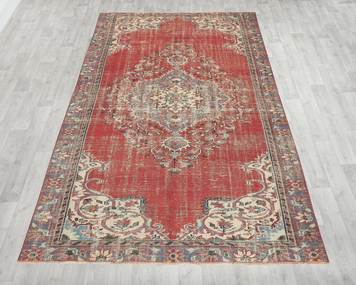 Oushak Rug 5' 6" x 8' 10" | No. VR23025
