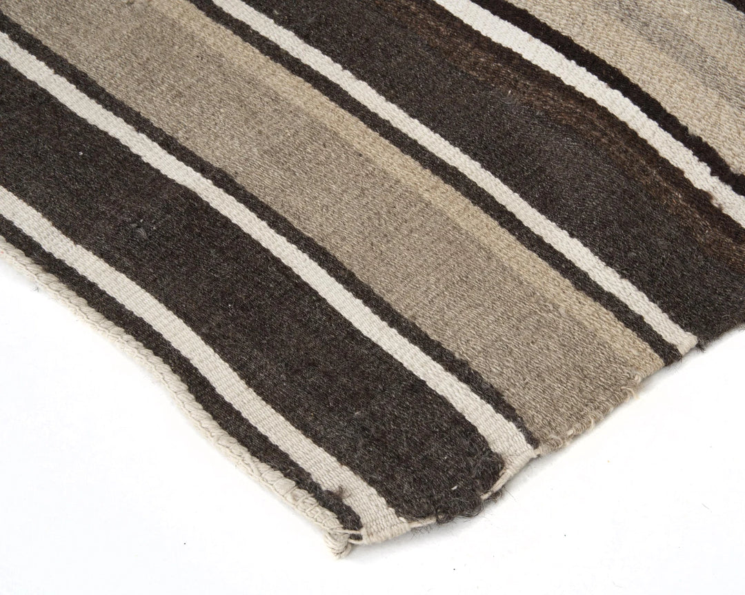 Kilim Rug 4' 4" x 7' 6" | No. VR23163