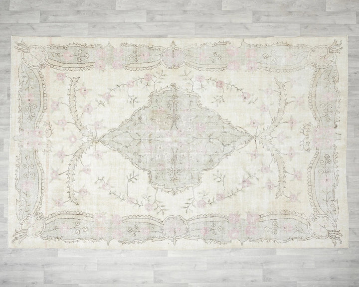 Beige Oushak Rug 6' 7" x 10' 2" | No. VR23415