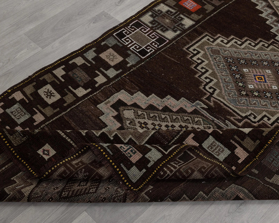 Brown Runner Rug 4' x 11' | No. VR23820