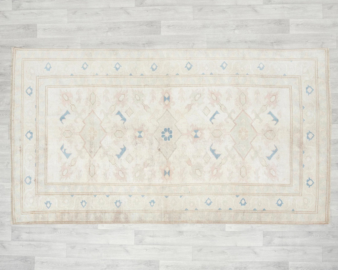 Beige Turkish Oushak Rug 8' 2" x 4' 9" Hand-Knotted | No. VR23822