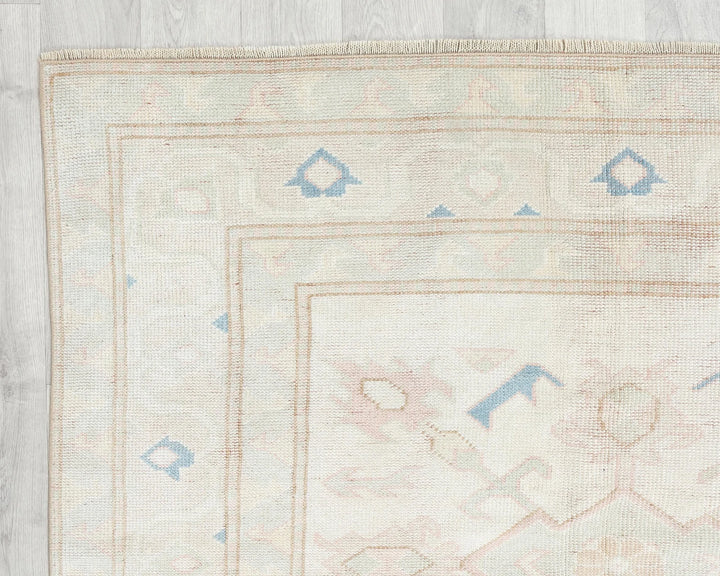 Beige Turkish Oushak Rug 8' 2" x 4' 9" Hand-Knotted | No. VR23822
