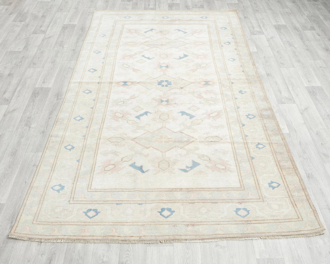 Beige Turkish Oushak Rug 8' 2" x 4' 9" Hand-Knotted | No. VR23822