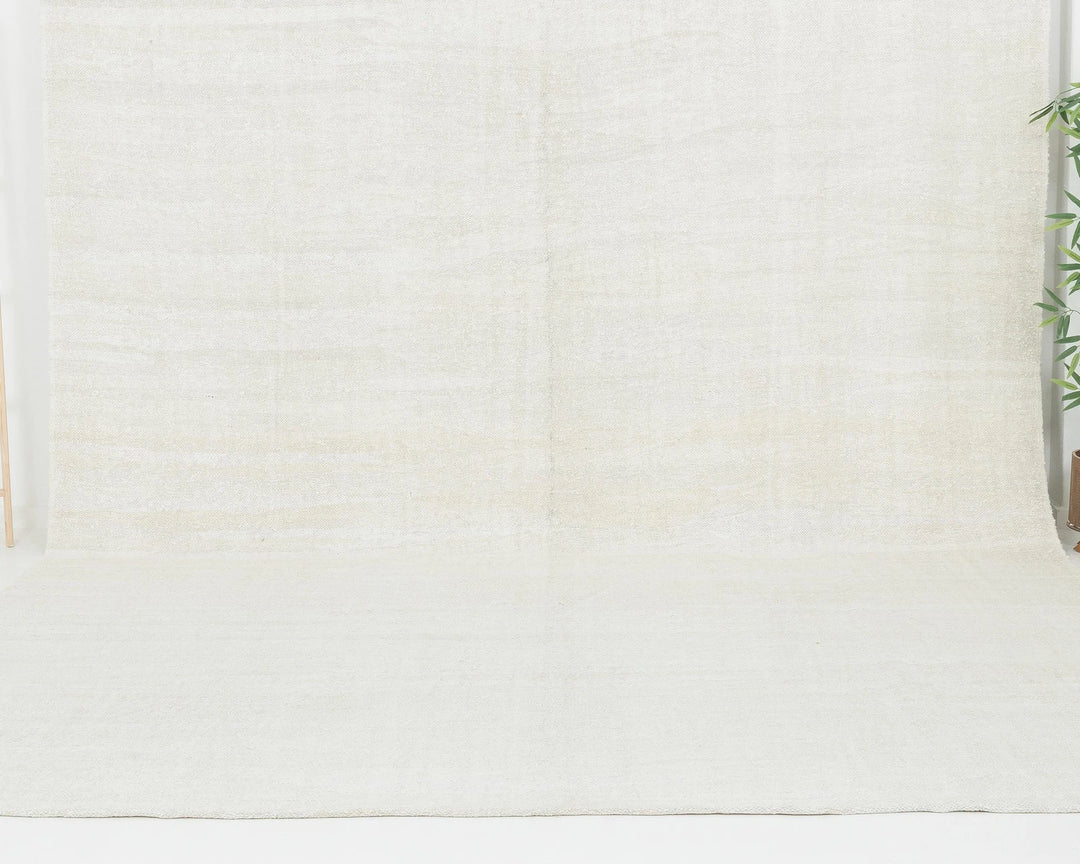 White Turkish Kilim Rug 9' 6" x 12' 1" Flat-Weave | No. VR23856