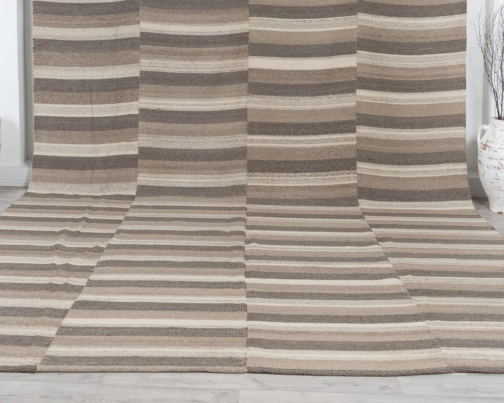 Neutral Kilim Rug 9' 2" x 13' 3" | No. VR24039