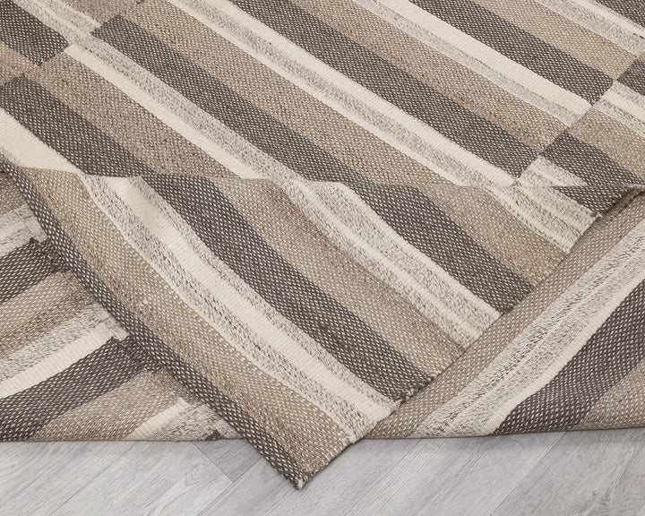 Neutral Kilim Rug 9' 2" x 13' 3" | No. VR24039