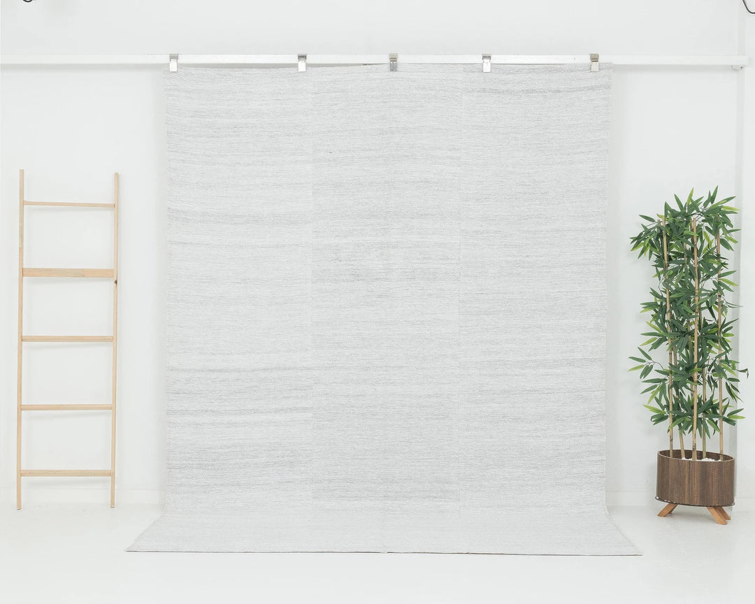 White Kilim Rug 6' 7" x 8' 6" | No. VR24150