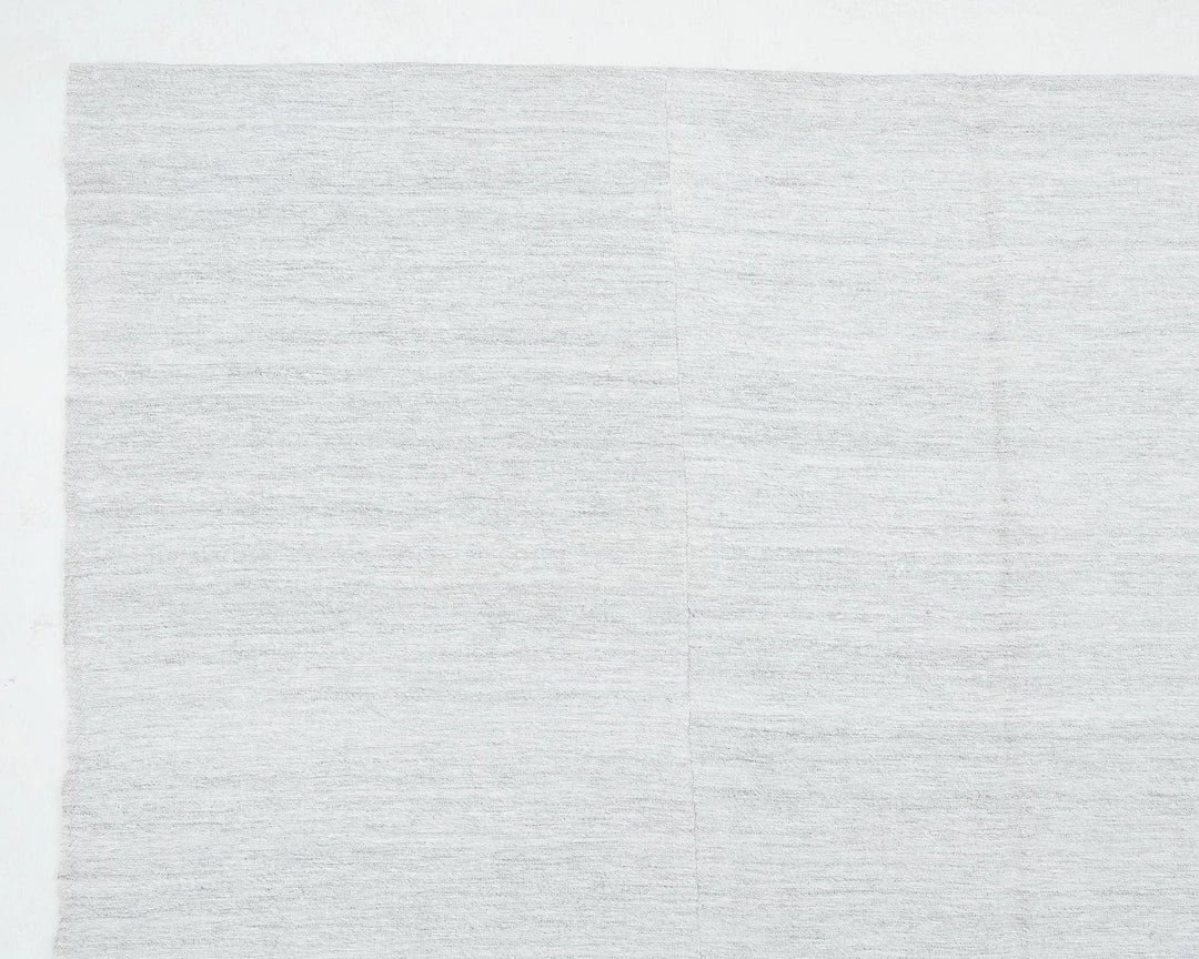 White Kilim Rug 6' 7" x 8' 6" | No. VR24150