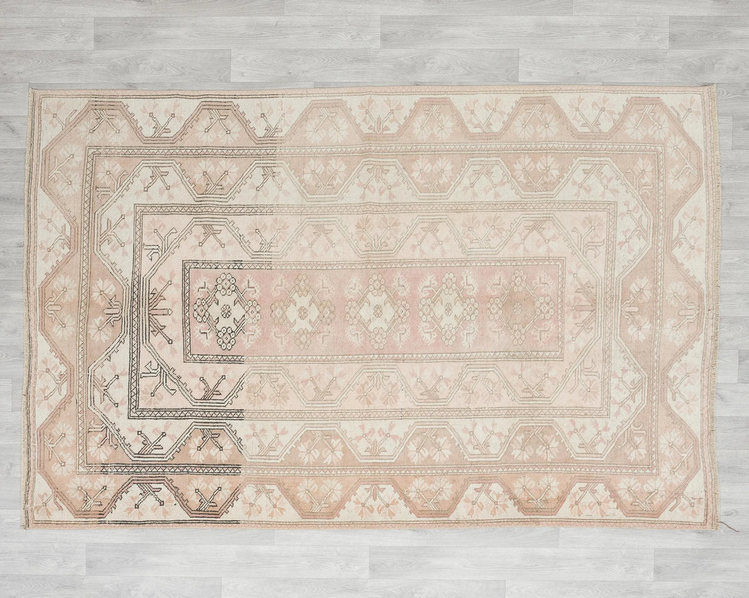 Beige Turkish Oushak Rug 7' 10" x 5' 7" Hand-Knotted | No. VR24369