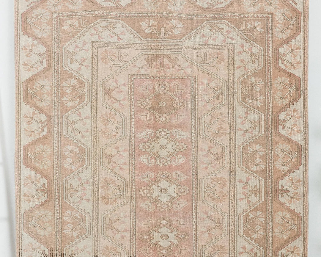 Beige Turkish Oushak Rug 7' 10" x 5' 7" Hand-Knotted | No. VR24369
