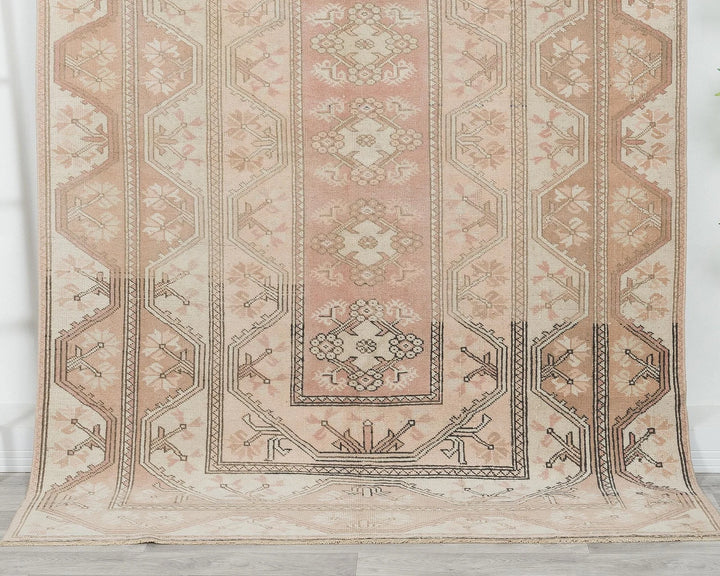 Beige Turkish Oushak Rug 7' 10" x 5' 7" Hand-Knotted | No. VR24369