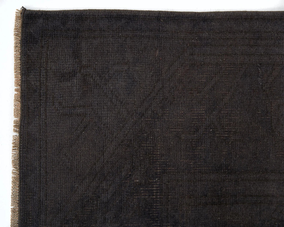 Black Oushak Rug 5' 1" x 8' | No. VR24405