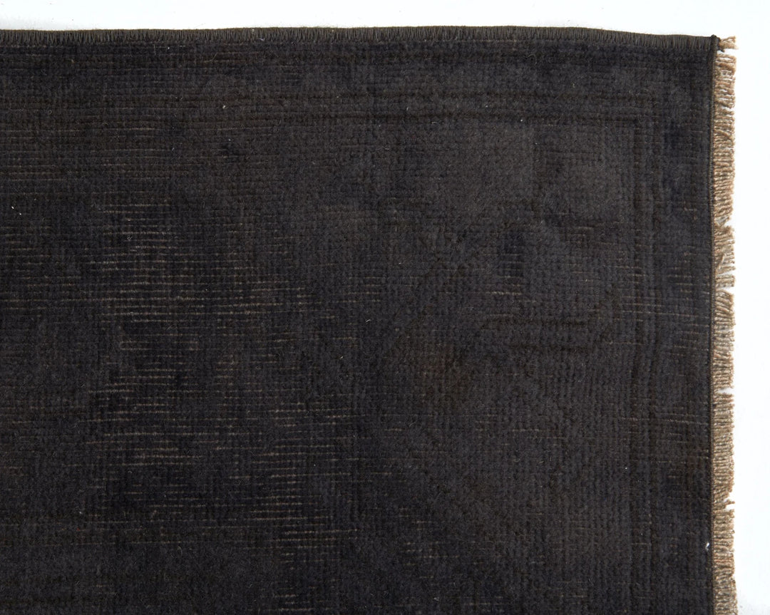 Black Oushak Rug 5' 1" x 8' | No. VR24405