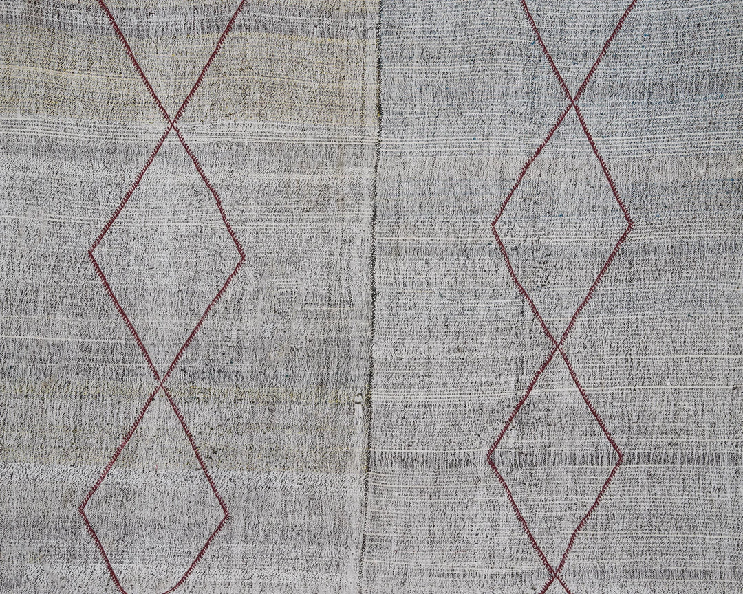 Gray Kilim Rug 7' 5" x 8' 5" | No. VR24580