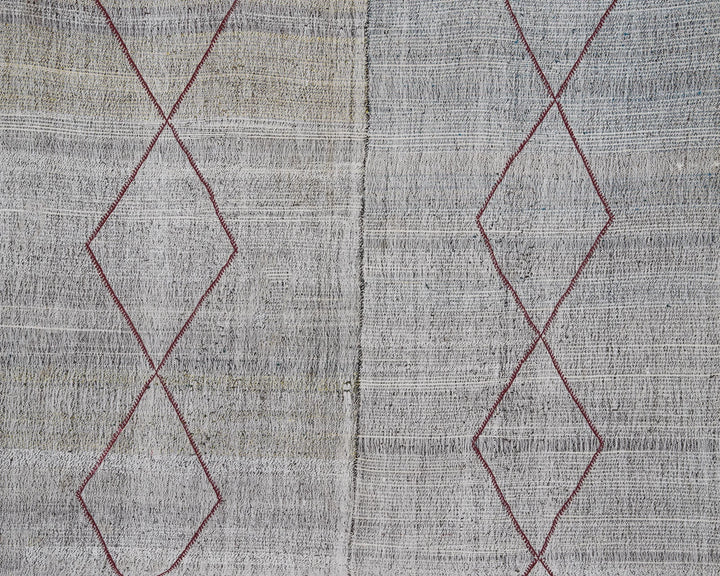 Gray Kilim Rug 7' 5" x 8' 5" | No. VR24580