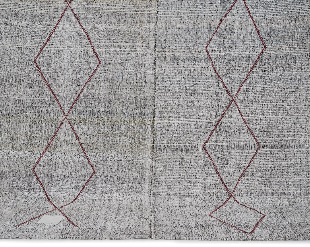 Gray Kilim Rug 7' 5" x 8' 5" | No. VR24580