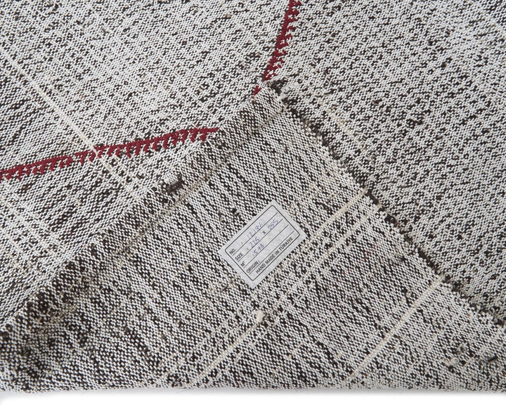 Gray Kilim Rug 7' 5" x 8' 5" | No. VR24580